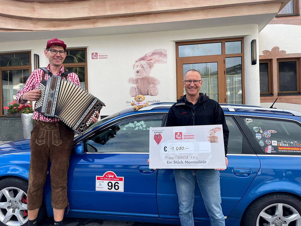 Alpen(b)rieseXXL übergibt [Betrag] Euro an Arche Herzensbrücken